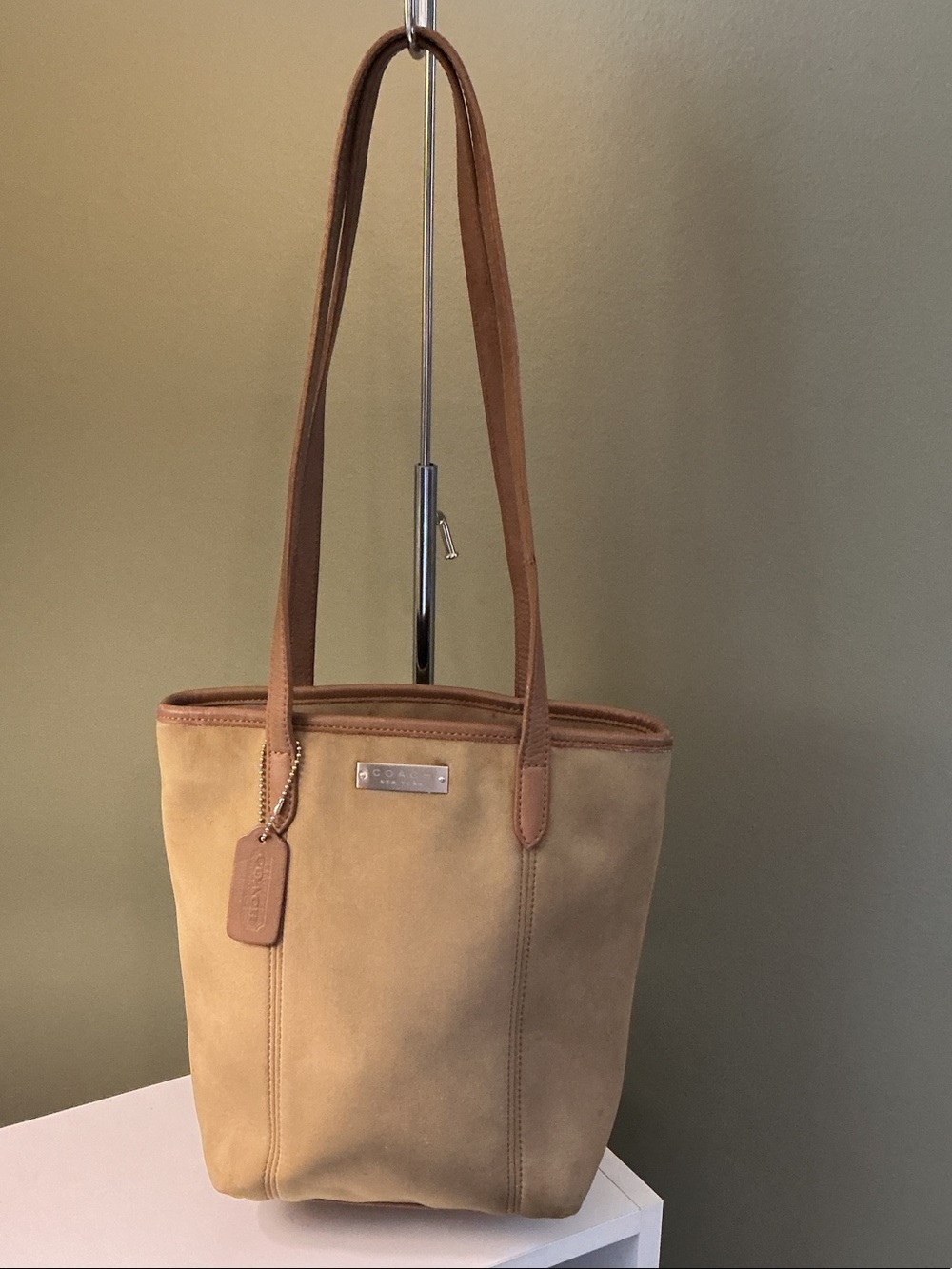 Coach Vintage Neo Tote 6201 Tan Neoprene Shoulder Bag Leather Handles Hangtag